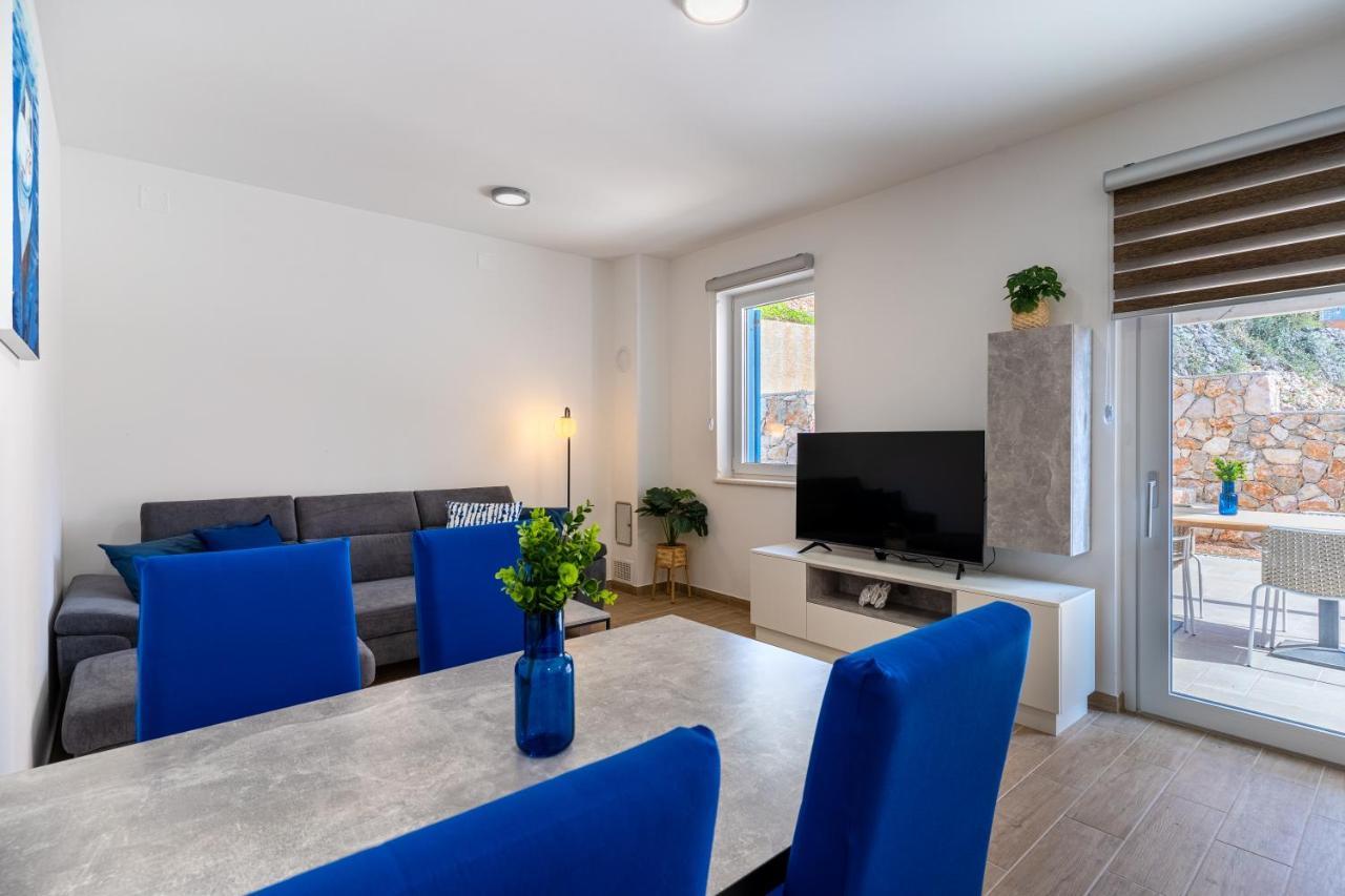 Apartment Blue Monstera Cres Exterior photo